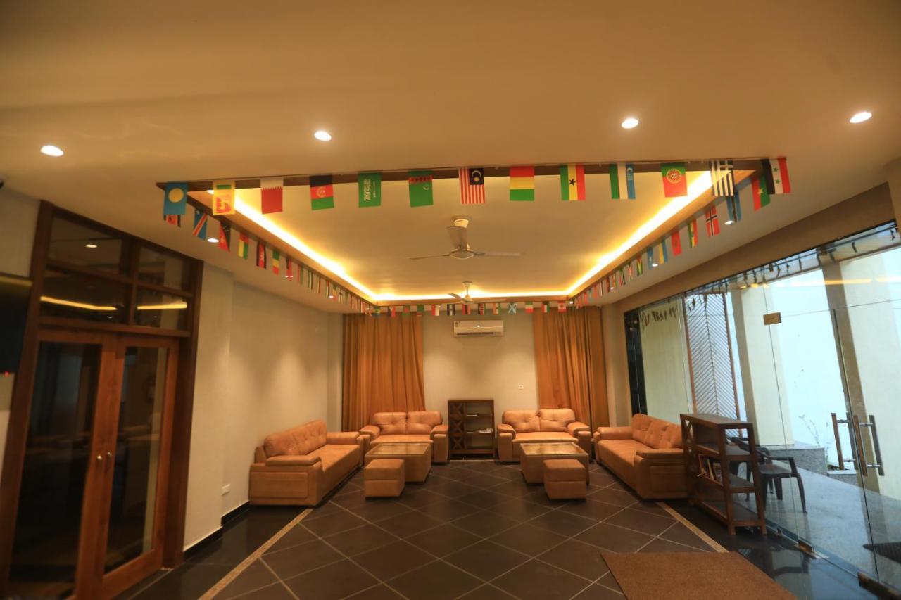רישיקש Hotel Aqua Vibes מראה חיצוני תמונה