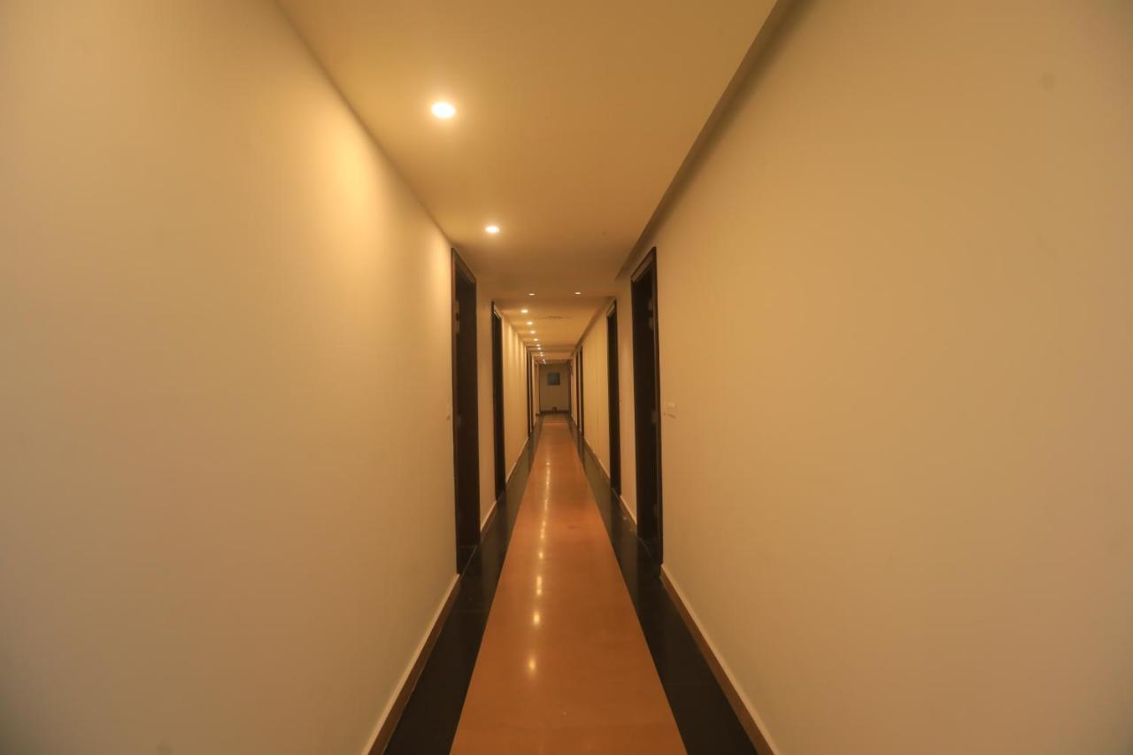 רישיקש Hotel Aqua Vibes מראה חיצוני תמונה
