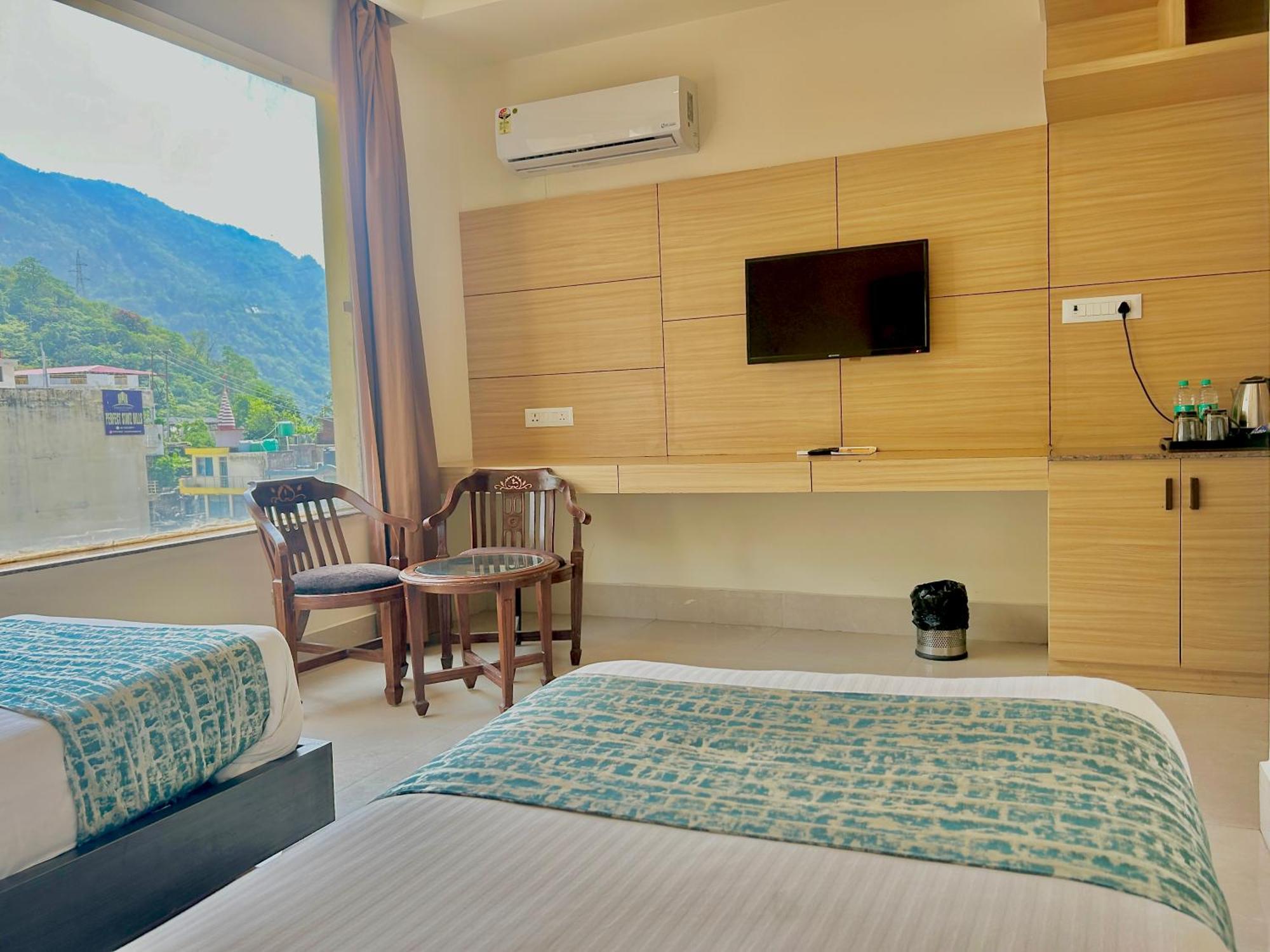 רישיקש Hotel Aqua Vibes מראה חיצוני תמונה